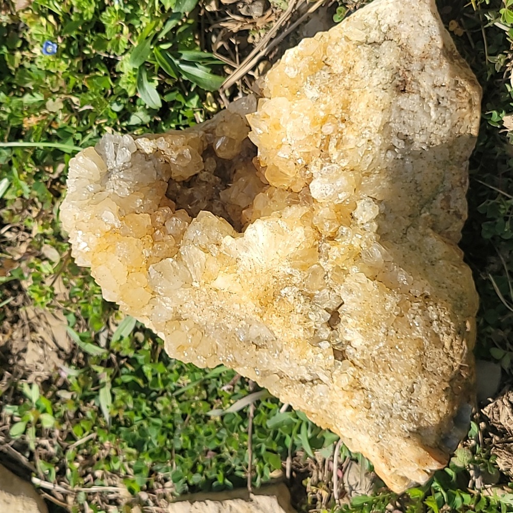 geode quartz crystals natural
